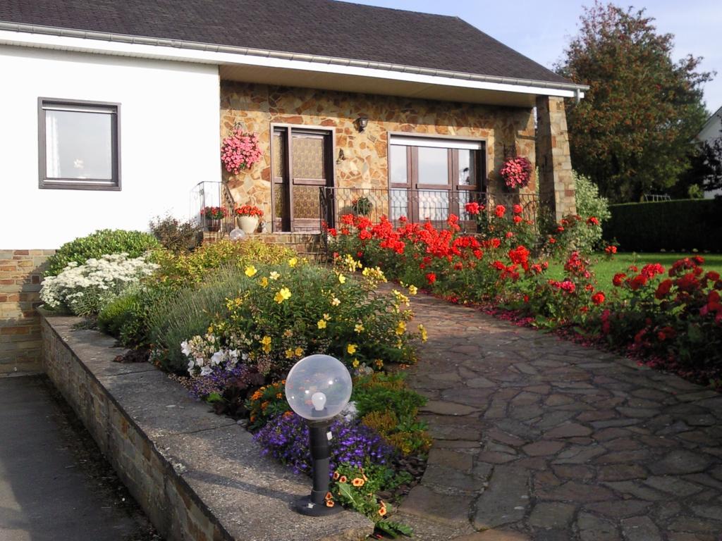 Hotel La Parenthese Libramont-Chevigny Exterior foto
